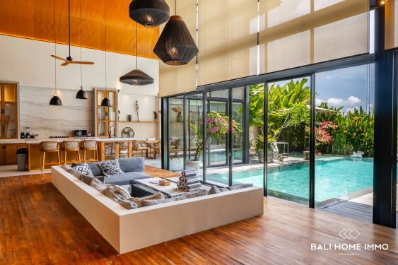 Image 5 from Villa 3 Kamar Mewah dengan ruang hiburan Dijual di Bali Pererenan