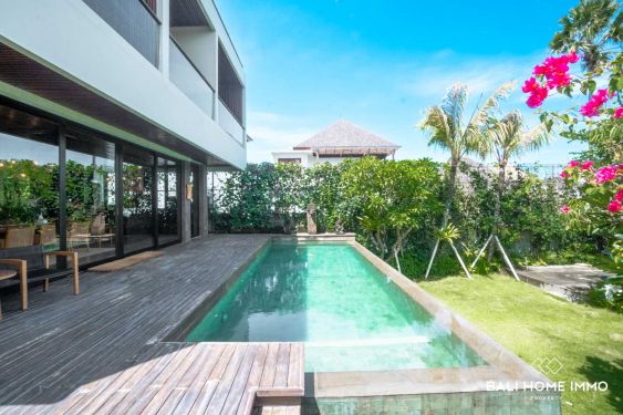 Image 1 from Luxueuse villa familiale de 4 chambres avec jardin à Kayutulang Canggu Bali