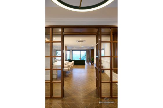 Image 7 from Townhouse Mewah 4 Kamar Tidur Bergaya Georgia untuk Disewakan Tahunan di Babakan Canggu Bali