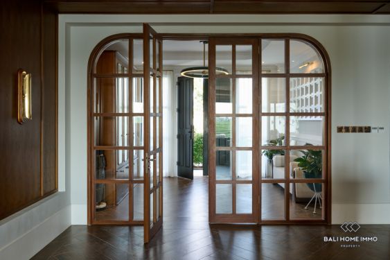 Image 6 from Townhouse Mewah 4 Kamar Tidur Bergaya Georgia untuk Disewakan Tahunan di Babakan Canggu Bali