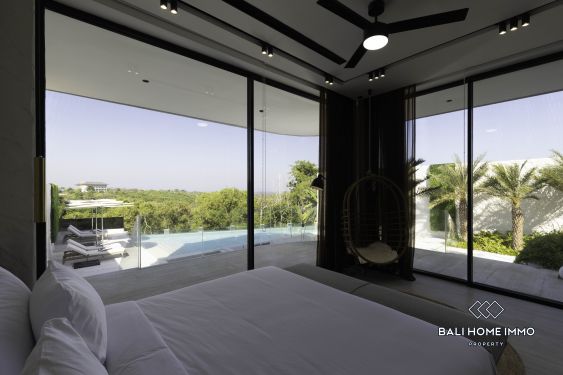 Image 9 from Luxueuse villa de 4 chambres avec vue sur l'océan à vendre et à louer au mois à Uluwatu
