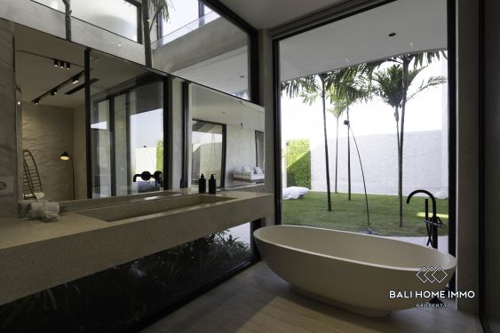 Image 16 from Luxueuse villa de 4 chambres avec vue sur l'océan à vendre et à louer au mois à Uluwatu