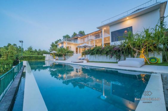 Image 2 from Luxueuse villa de 5 chambres à vendre en pleine propriété à Bali Uluwatu.