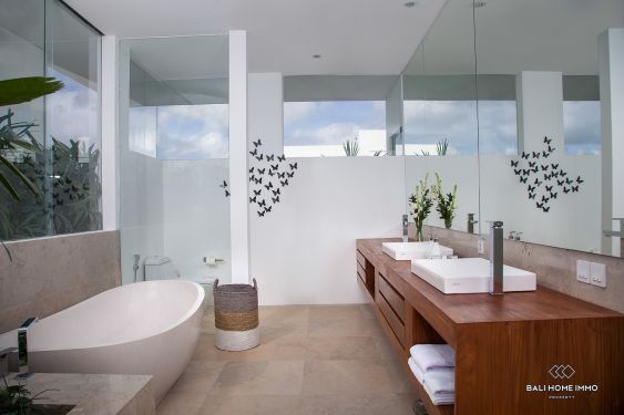 Image 17 from Luxurious 5 Bedroom villa for Rent in Bali Pererenan Tumbak Bayuh