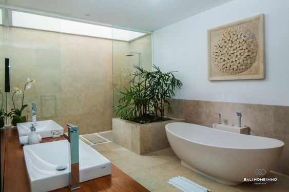 Image 16 from Luxurious 5 Bedroom villa for Rent in Bali Pererenan Tumbak Bayuh