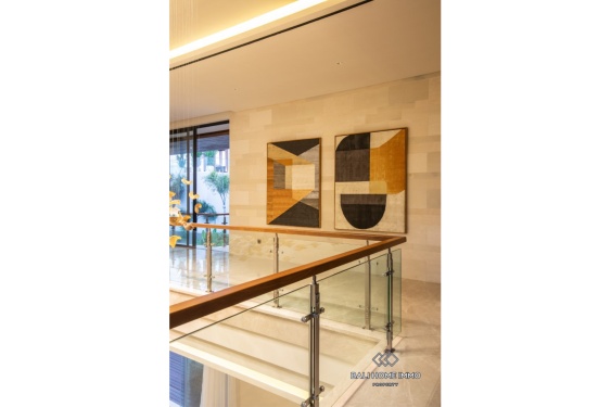 Image 14 from Luxueuse villa de 6 chambres avec vue imprenable à vendre et à louer à Ungasan