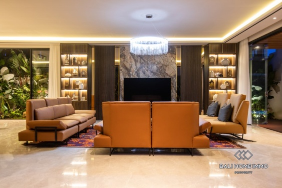 Image 9 from Luxueuse villa de 6 chambres avec vue imprenable à vendre et à louer à Ungasan