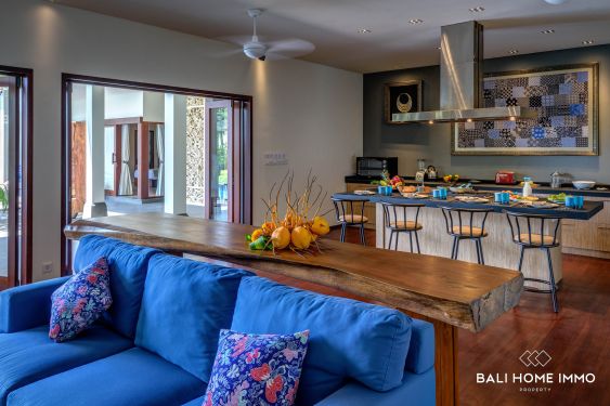 Image 7 from VILLA DE 7 CHAMBRES AVEC VUE SUR LA FALAISE ET L'OCÉAN À VENDRE À BALI PRÈS DE LA PLAGE DE PANDAWA