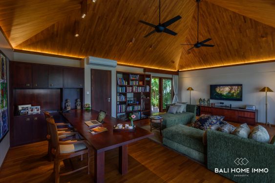 Image 9 from VILLA DE 7 CHAMBRES AVEC VUE SUR LA FALAISE ET L'OCÉAN À VENDRE À BALI PRÈS DE LA PLAGE DE PANDAWA