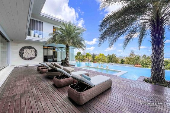 Image 2 from VILLA DE LUXE AVEC VUE SUR L'OCÉAN DE 6 CHAMBRES À LOCATION MENSUELLE À BALI UNGASAN