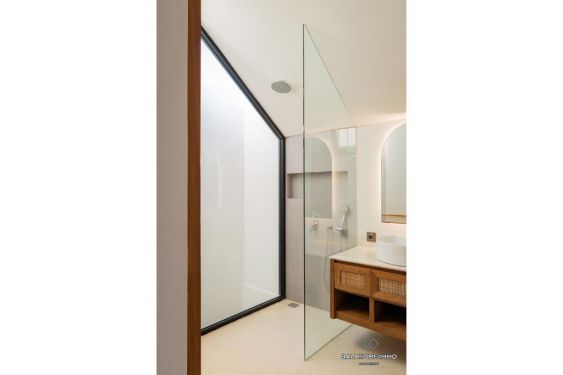 Image 8 from 2 Bedroom Villa with Spacious Garden for Rent in Umalas Bali