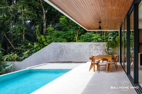 Image 20 from Villa de luxe de 3 + 1 chambres au bord de la rivière à vendre en location à Bali Tumbak Bayuh