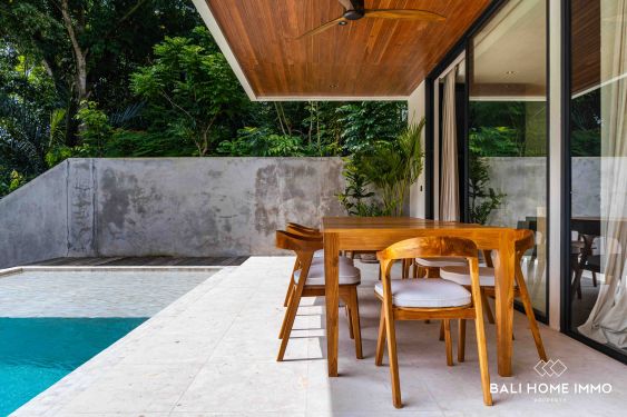Image 4 from Villa de luxe de 3 + 1 chambres au bord de la rivière à vendre en location à Bali Tumbak Bayuh