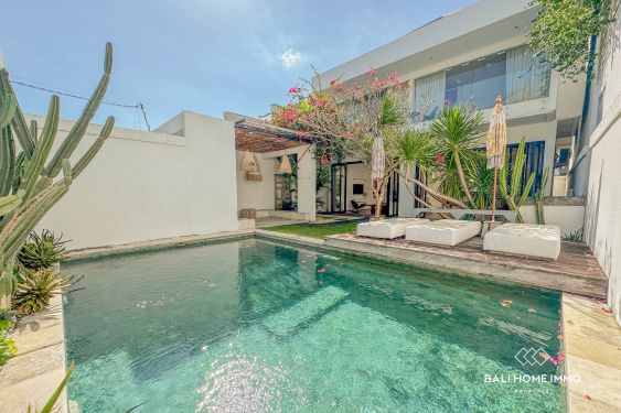 Image 1 from Vila Mewah 3 Kamar Tidur Disewakan dan Dijual Dekat Pantai