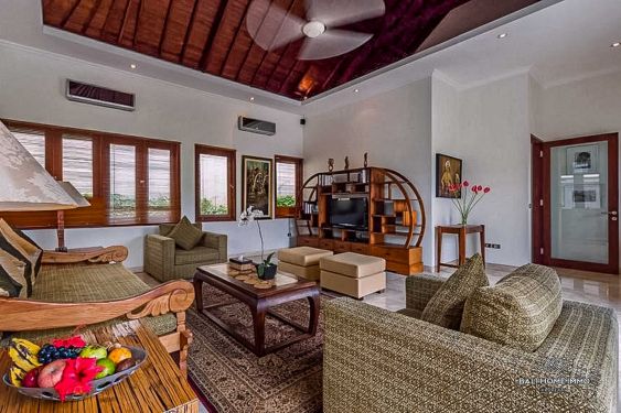 Image 3 from Villa de luxe de 3 chambres à vendre et à louer à Bali Seminyak