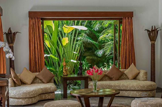 Image 10 from Villa Mewah 3 Kamar Dijual di Bali Seminyak