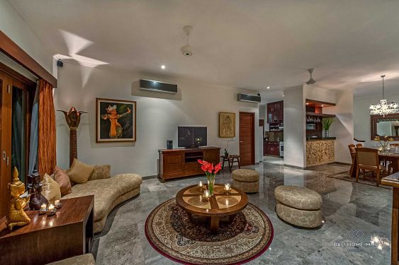 Image 8 from Villa Mewah 3 Kamar Dijual di Bali Seminyak