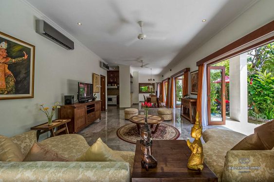 Image 9 from Villa Mewah 3 Kamar Dijual di Bali Seminyak