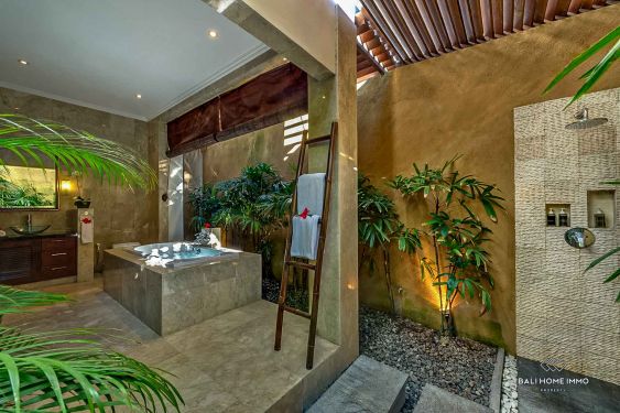 Image 19 from Villa Mewah 3 Kamar Dijual di Bali Seminyak