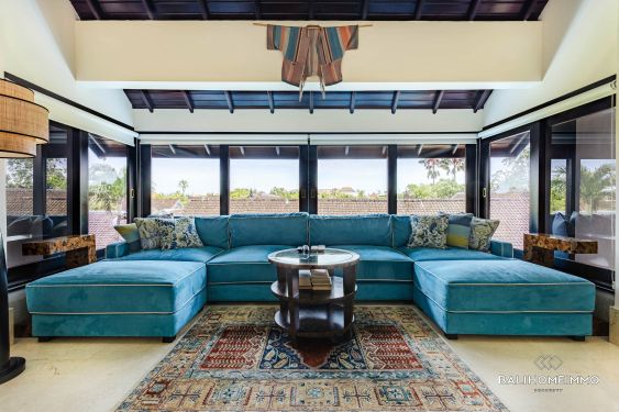 Image 12 from Villa mewah 3 kamar tidur di jantung Seminyak untuk dijual