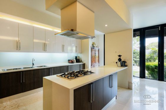 Image 7 from Villa mewah 3 kamar tidur di jantung Seminyak untuk dijual