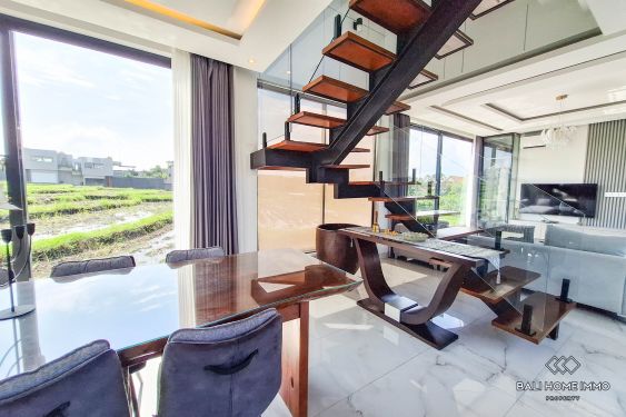 Image 6 from Villa familiale de 4 chambres avec vue sur l'océan à louer à distance de Lima Beach Bali