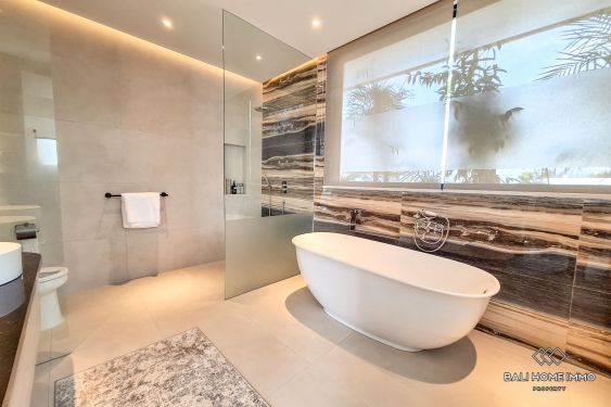 Image 19 from Villa familiale de 4 chambres avec vue sur l'océan à louer à distance de Lima Beach Bali