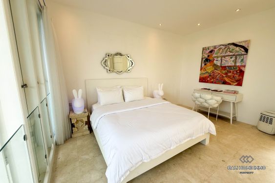 Image 14 from Dijual Villa Luas 4 Kamar Tidur dengan Taman di Seminyak
