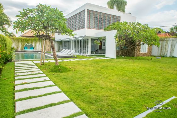 Image 13 from Villa de luxe de 4 chambres à louer au mois à Bali Seminyak