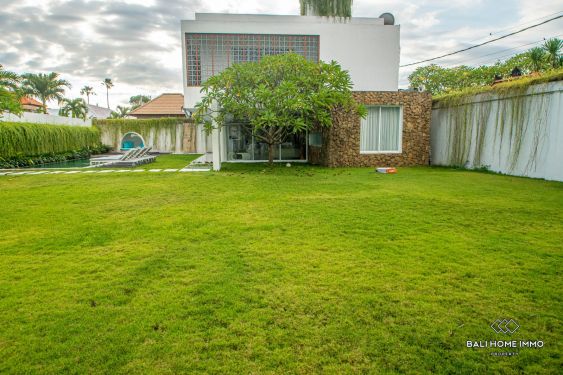 Image 12 from Villa de luxe de 4 chambres à louer au mois à Bali Seminyak