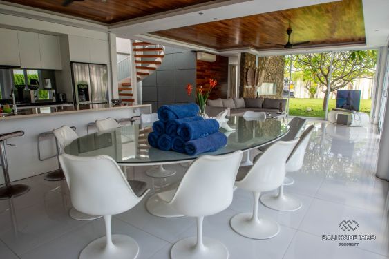 Image 4 from Villa de luxe de 4 chambres à louer au mois à Bali Seminyak