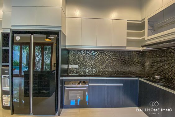 Image 9 from 4 Bedroom Villa for Sale Leasehold in Bali Umalas