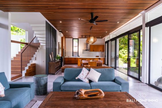 Image 4 from Villa de luxe de 4 chambres avec vue sur la jungle à vendre et à louer à Bali Tabanan Buwit