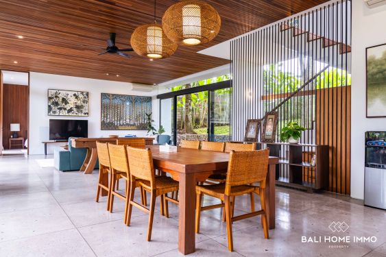 Image 13 from Villa de luxe de 4 chambres avec vue sur la jungle à vendre et à louer à Bali Tabanan Buwit