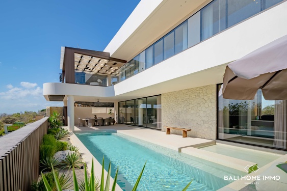 Villa de luxe de 4 chambres avec vue sur la mer à vendre et à louer à l'année à Bingin