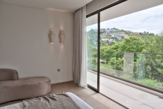 Image 11 from Villa de luxe de 4 chambres avec vue sur la mer à vendre et à louer à l'année à Bingin