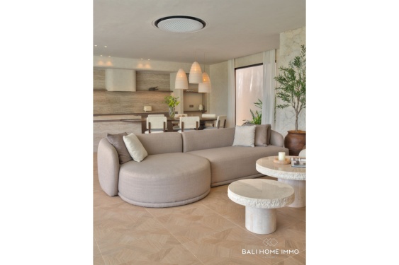 Image 4 from Villa de luxe de 4 chambres avec vue sur la mer à vendre et à louer à l'année à Bingin