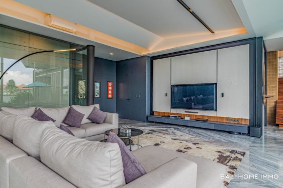 Image 4 from VILA MEWAH DENGAN 5 KAMAR TIDUR DIJUAL HAK MILIK DI BALI UMALAS