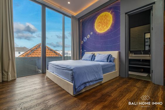 Image 14 from VILA MEWAH DENGAN 5 KAMAR TIDUR DIJUAL HAK MILIK DI BALI UMALAS