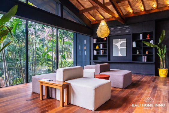 Image 12 from Luxury 5-bedroom Villa for Sale in Oberoi Seminyak