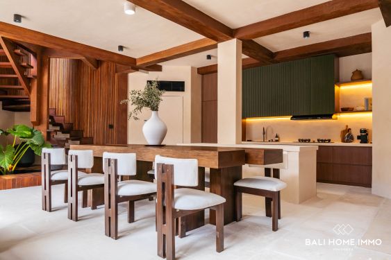 Image 9 from Luxury 5-bedroom Villa for Sale in Oberoi Seminyak