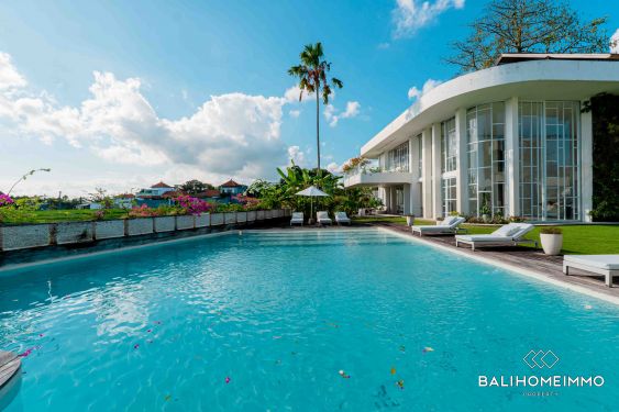 Image 1 from Villa de luxe de 6 chambres à vendre et à louer en pleine propriété à Bali Umalas