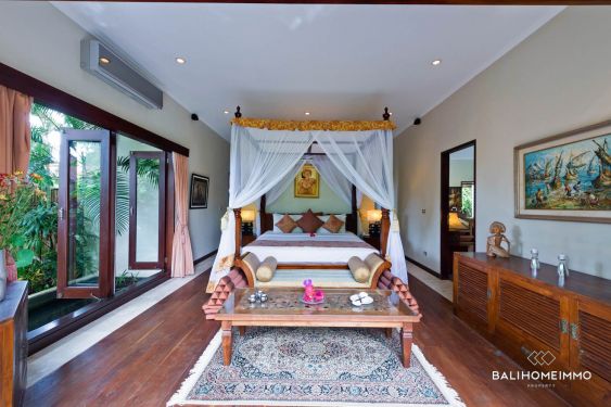 Image 15 from Villa de luxe avec 6 chambres à vendre ou à louer, à proximité de la plage de Seminyak