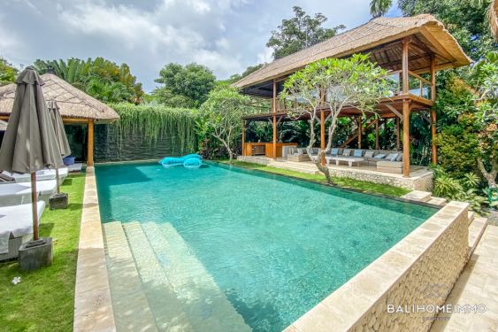 Image 1 from Villa de luxe 6 chambres à vendre en location à Canggu Batu Bolong
