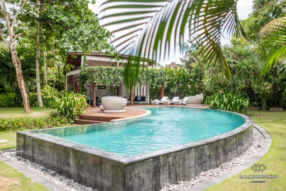 Image 3 from Villa de luxe de 5 chambres avec vue sur les rizières à vendre à Bali Pererenan