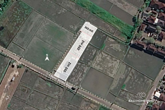 Tanah di tengah sawah, dijual dengan sistem sewa guna usaha di Kedungu, Bali.