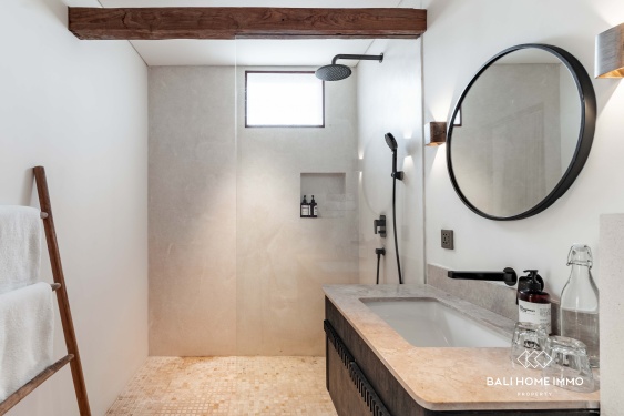 Image 16 from Villa Modern 2 Kamar Tidur Dijual Hak Milik di Berawa Bali