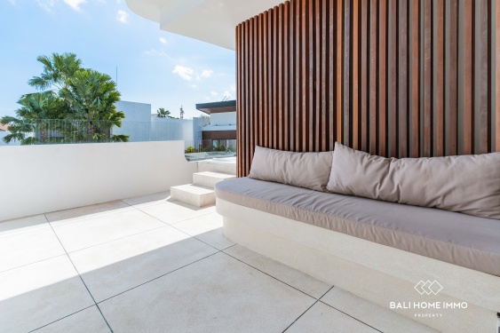 Image 19 from Villa Modern 2 Kamar Tidur Dijual Hak Milik di Berawa Bali