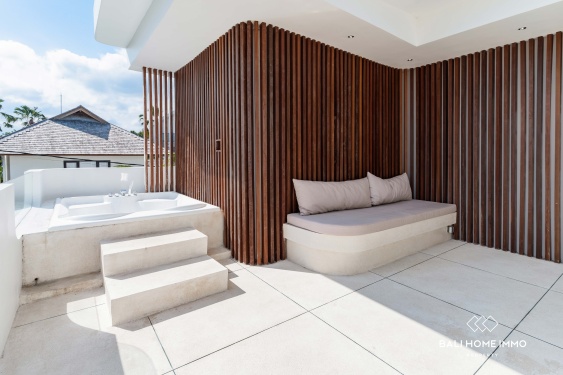 Image 17 from Villa Modern 2 Kamar Tidur Dijual Hak Milik di Berawa Bali