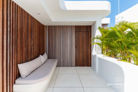 Image 18 from Villa Modern 2 Kamar Tidur Dijual Hak Milik di Berawa Bali